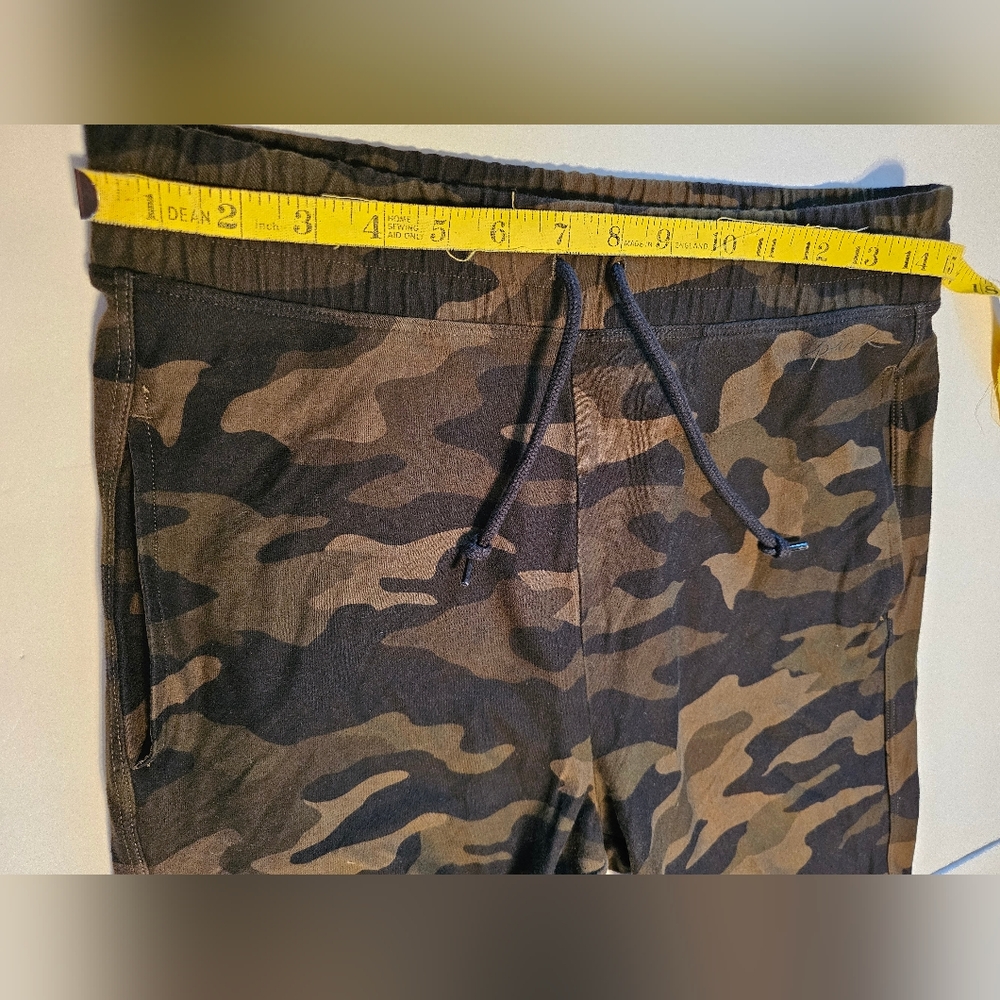 PINK Victoria's Secret Camouflage Leggings